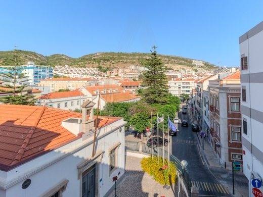 Apartment / Etagenwohnung in Sesimbra, Distrito de Setúbal