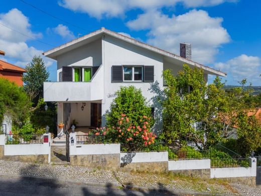 Detached House in Sintra, Lisbon