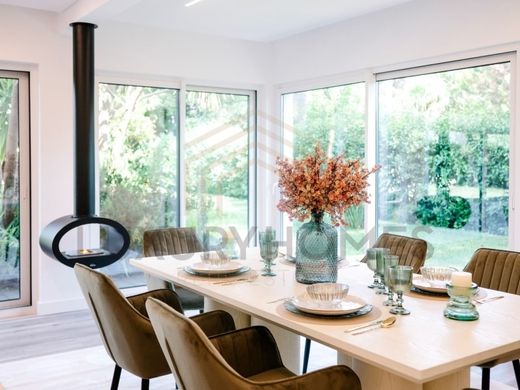 Luksusowy dom w Charneca de Caparica, Almada