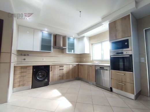 Villa multifamiliale à Seixal, Distrito de Setúbal
