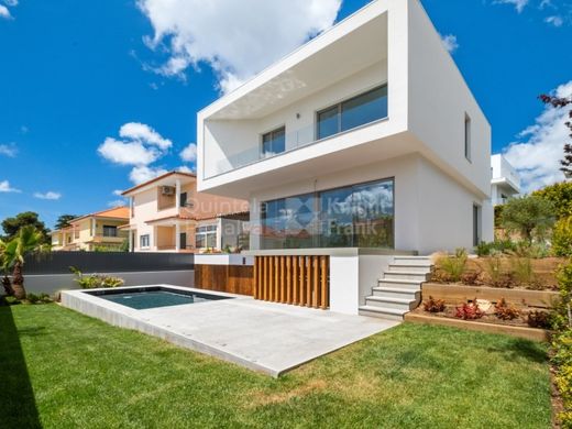 Detached House in Cascais, Lisbon