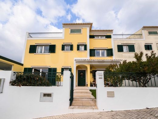 Twee-onder-een-kapwoning in Caldas da Rainha, Distrito de Leiria