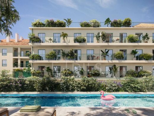 Apartment / Etagenwohnung in Amadora, Lissabon