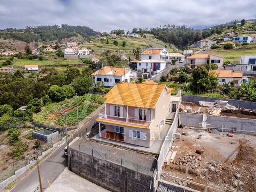 منزل ﻓﻲ Calheta, Madeira
