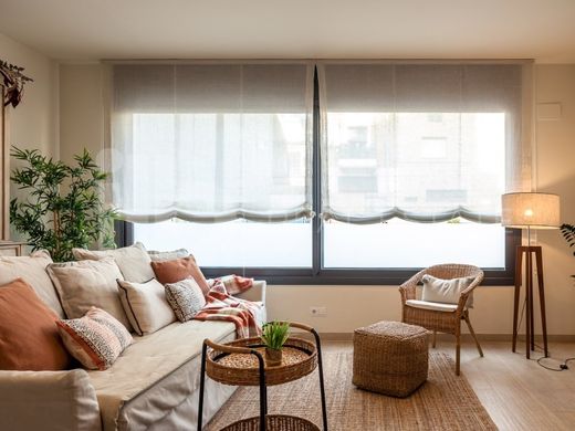 Mehrfamilienhaus in Sant Cugat del Vallès, Provinz Barcelona