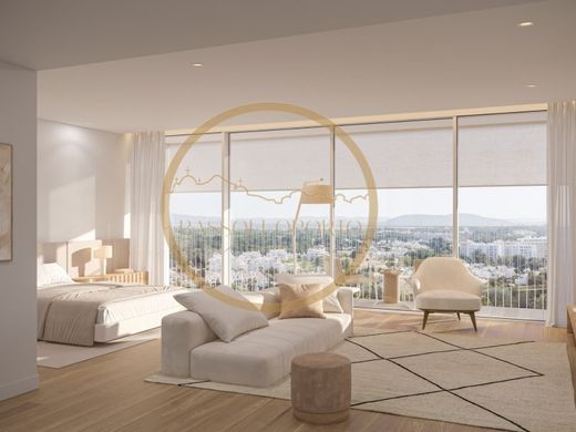 Пентхаус, Лола, Loulé