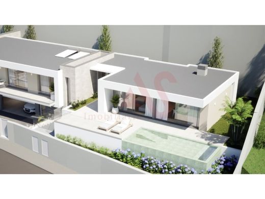 Συγκρότημα ανεξάρτητων κατοικιών σε Calheta, Madeira