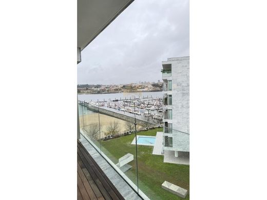 ヴィラ・ノヴァ・デ・ガイア
, Vila Nova de Gaiaのアパートメント