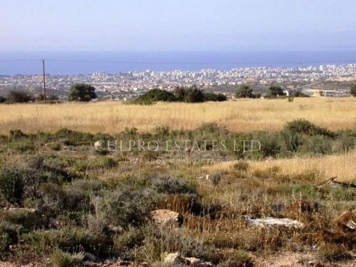 Grond in Ágios Athanásios, Limassol District