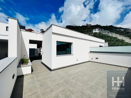 호화 저택 / Câmara de Lobos, Madeira