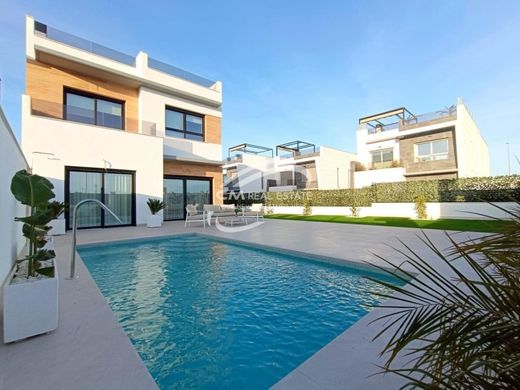 Semidetached House in Benijofar, Alicante
