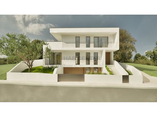 Casa Unifamiliare a Caldas da Rainha, Distrito de Leiria