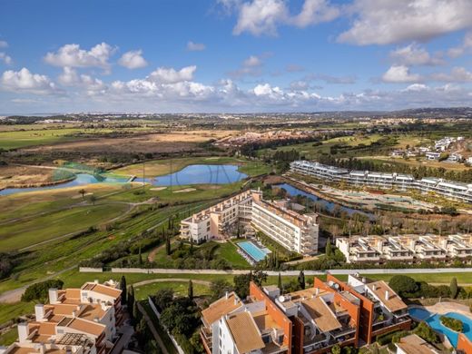 Apartment / Etagenwohnung in Loulé, Distrito de Faro