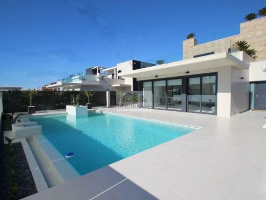 Villa en Orihuela, Provincia de Alicante