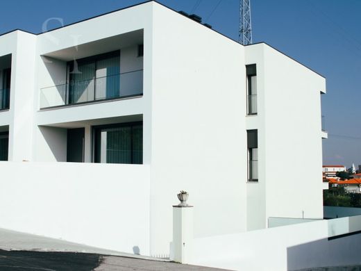 Chalet Pareado en Paços de Ferreira, Oporto
