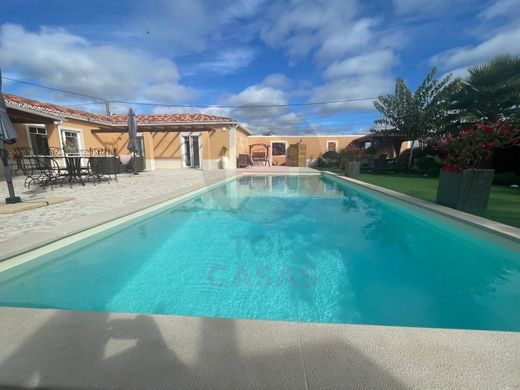 Vrijstaand huis in Caldas da Rainha, Distrito de Leiria