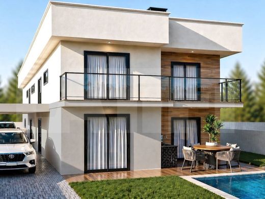 Semidetached House in Seixal, Distrito de Setúbal