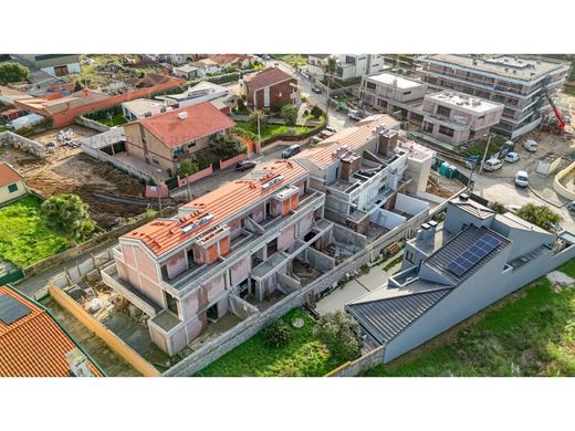 Villa Plurifamiliare a Vila Nova de Gaia, Oporto