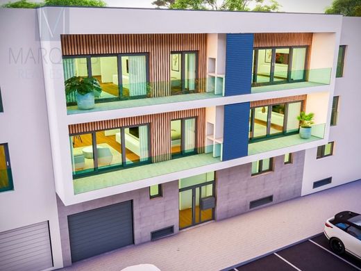 Apartment / Etagenwohnung in Seixal, Distrito de Setúbal