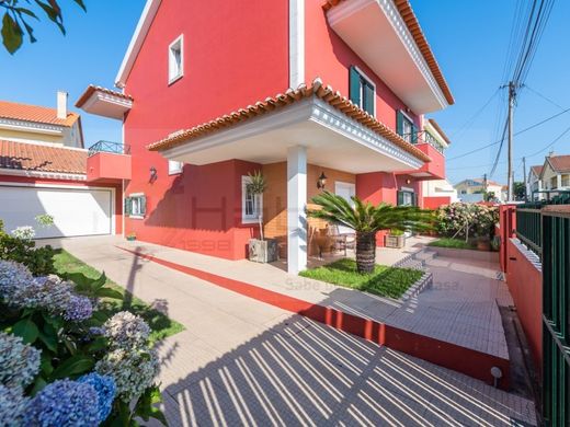 Элитный дом, Odivelas, Distrito de Lisboa