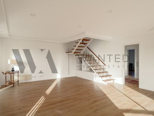 Apartment / Etagenwohnung in Cascais, Lissabon