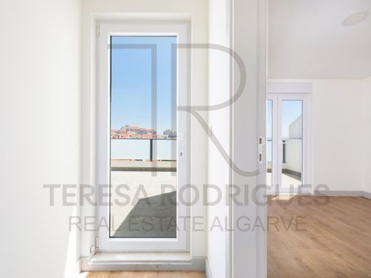 아파트 / São Vicente, Lisbon