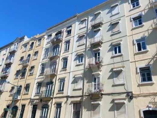 콘도미니엄 / Santo António, Lisbon