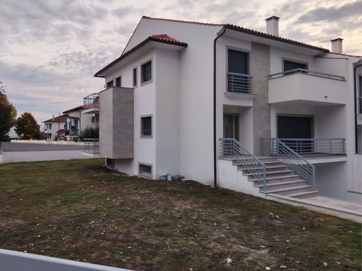 Mehrfamilienhaus in Viseu, Distrito de Viseu