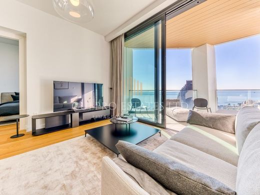 Apartment / Etagenwohnung in Germasógeia, Limassol District