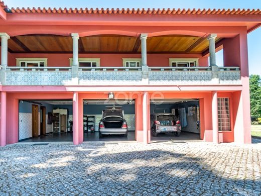 Luxury home in Maia, Distrito do Porto