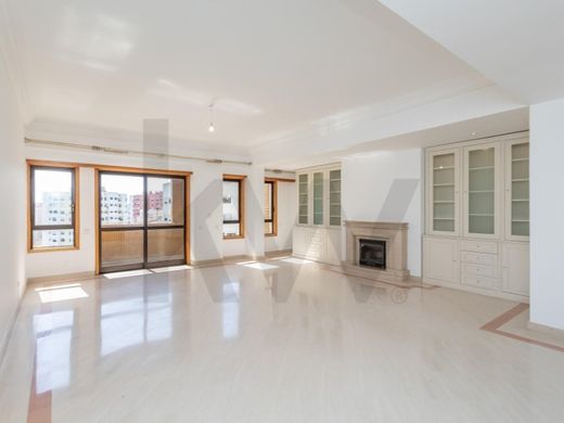 Apartament w Carnide, Lisbon