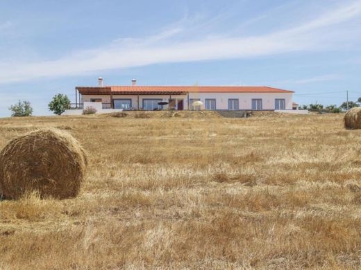 Farm in Ourique, Distrito de Beja