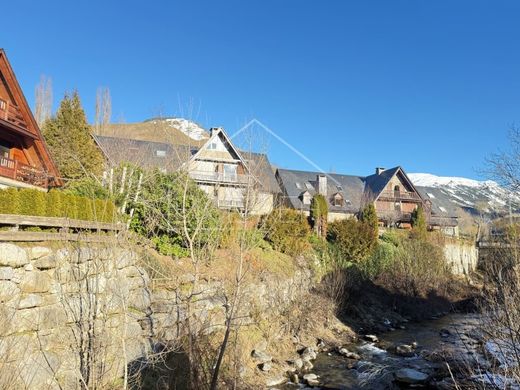 Duplex in Salardú, Province of Lleida