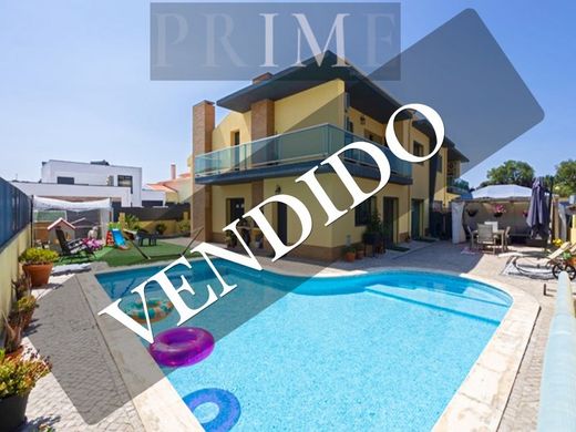 Semidetached House in Setúbal, Distrito de Setúbal