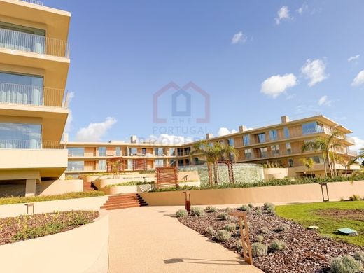 Apartment / Etagenwohnung in Loulé, Distrito de Faro