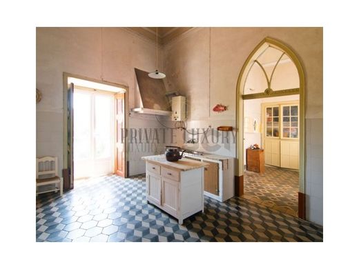 Mansão / Palacete - Serpa, Beja