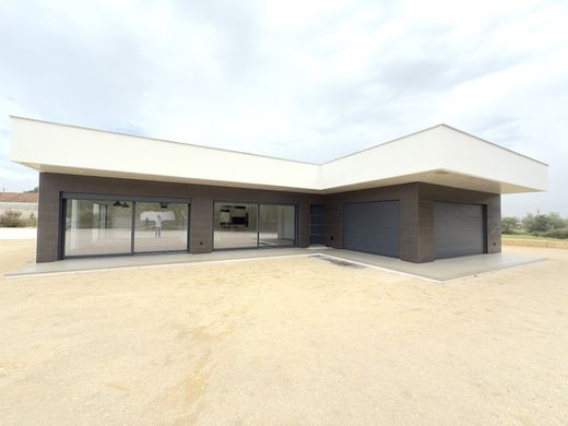 Casa di lusso a Alcobaça, Distrito de Leiria