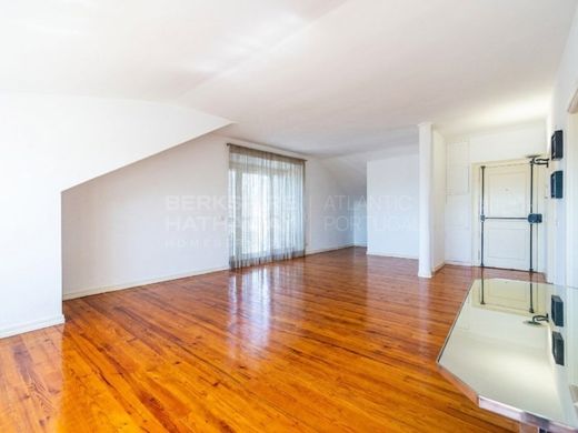 Penthouse in Oeiras, Lisbon