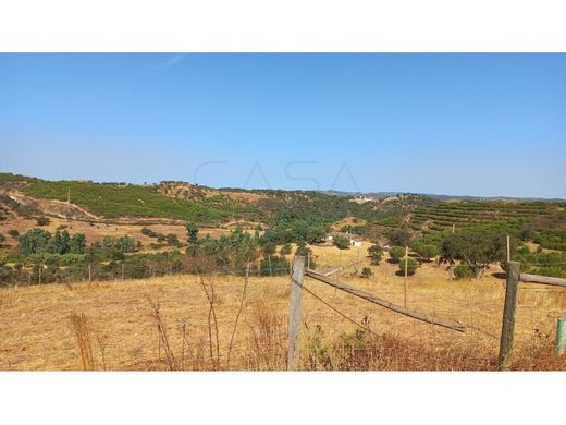 ‏בתים כפריים או חוות ב  Ourique, Distrito de Beja