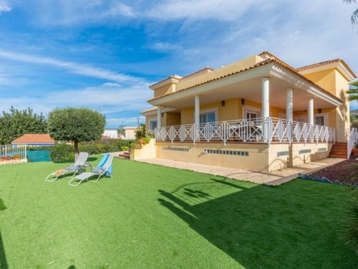 Villa in Busot, Alicante