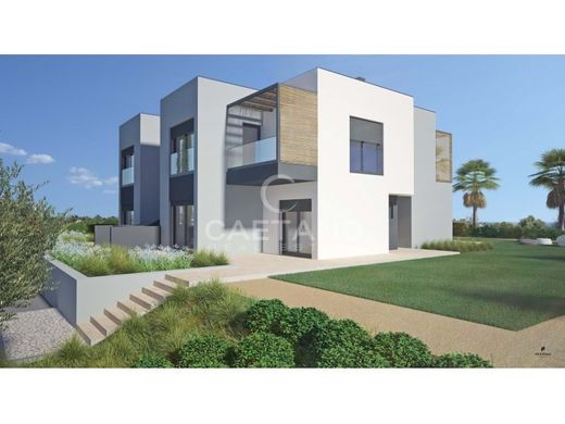 Apartment / Etagenwohnung in Lagoa, Distrito de Faro