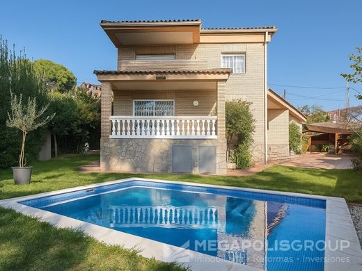 Casa di lusso a Sant Vicenç dels Horts, Província de Barcelona