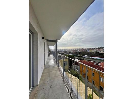 Apartment / Etagenwohnung in Estrela, Lisbon