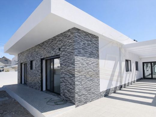 Casa Independente - Seixal, Setúbal
