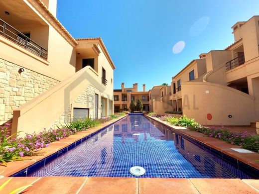 Apartment / Etagenwohnung in Lagos, Distrito de Faro