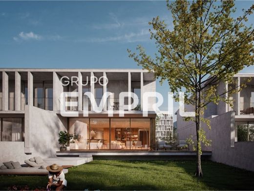 Villa Plurifamiliare a Vila Nova de Gaia, Oporto