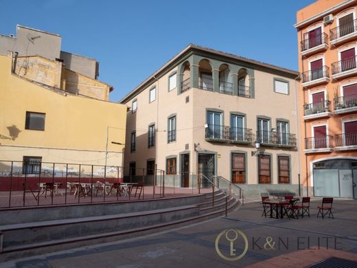 Wohnkomplexe in Enguera, Valencia