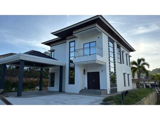 Maison individuelle à Tutong