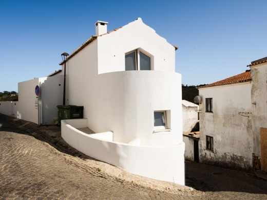Mehrfamilienhaus in Aljezur, Distrito de Faro