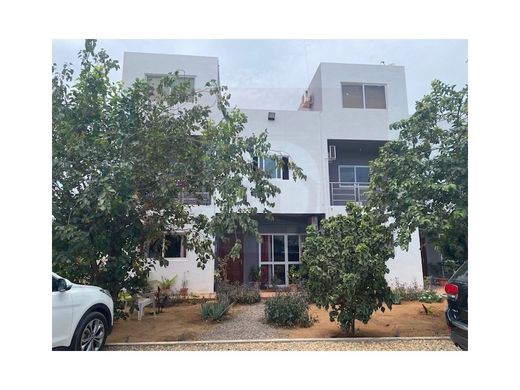 فيلا شبه مستقلة ﻓﻲ Belas, Luanda Province